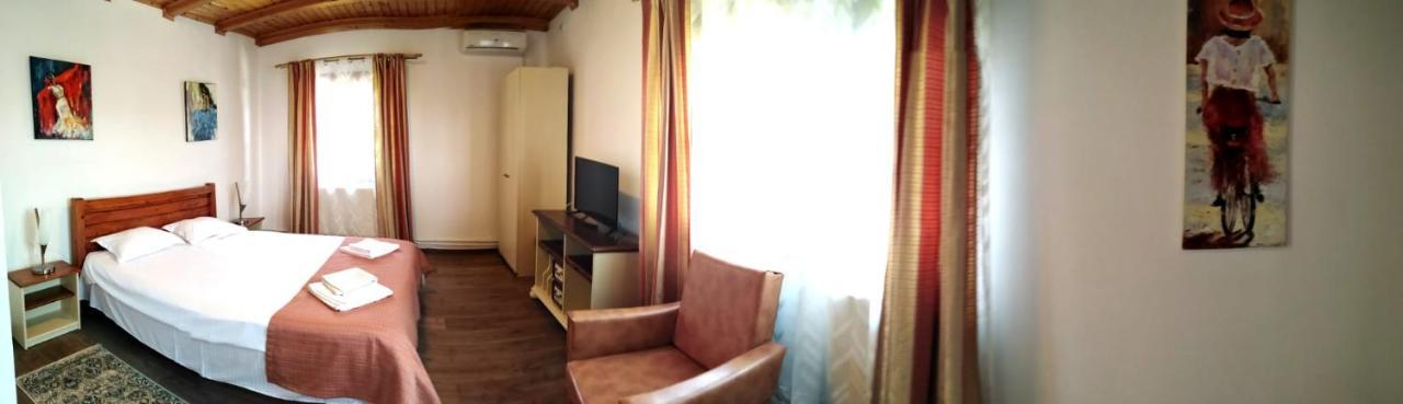 Pensiunea Ara Alba Iulia Exterior foto